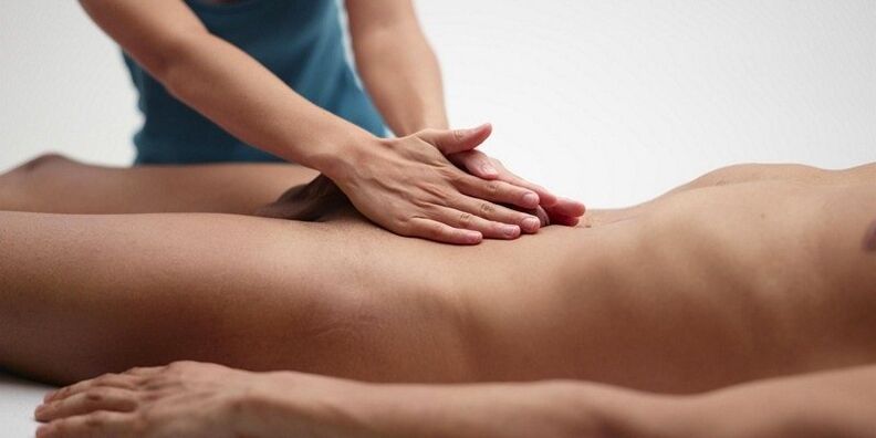 Lo mejor es que un especialista experimentado realice un masaje para agrandar el pene. 